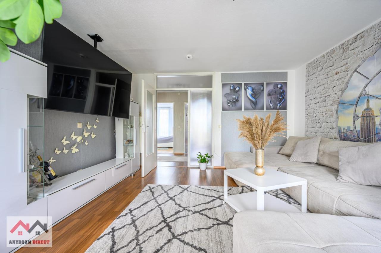 Anyroomdirect Private Apartments Near Hannover Exhibition Room Agency Luaran gambar